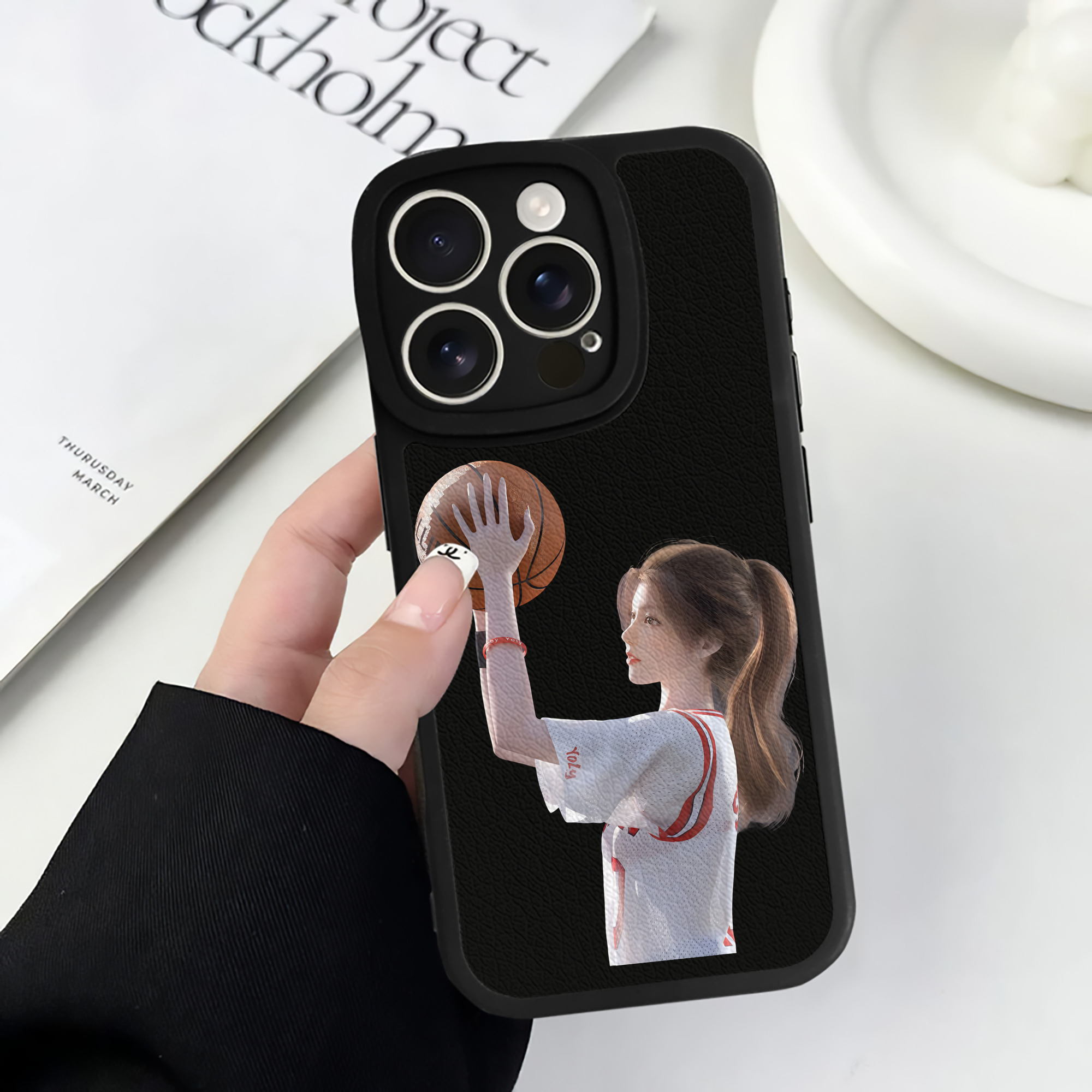 （画像用） SLAM DUNK／スラムダンク 【iPhone 16シリーズ対応】シリコンスマホケース（レザー調） 材質：シリコン